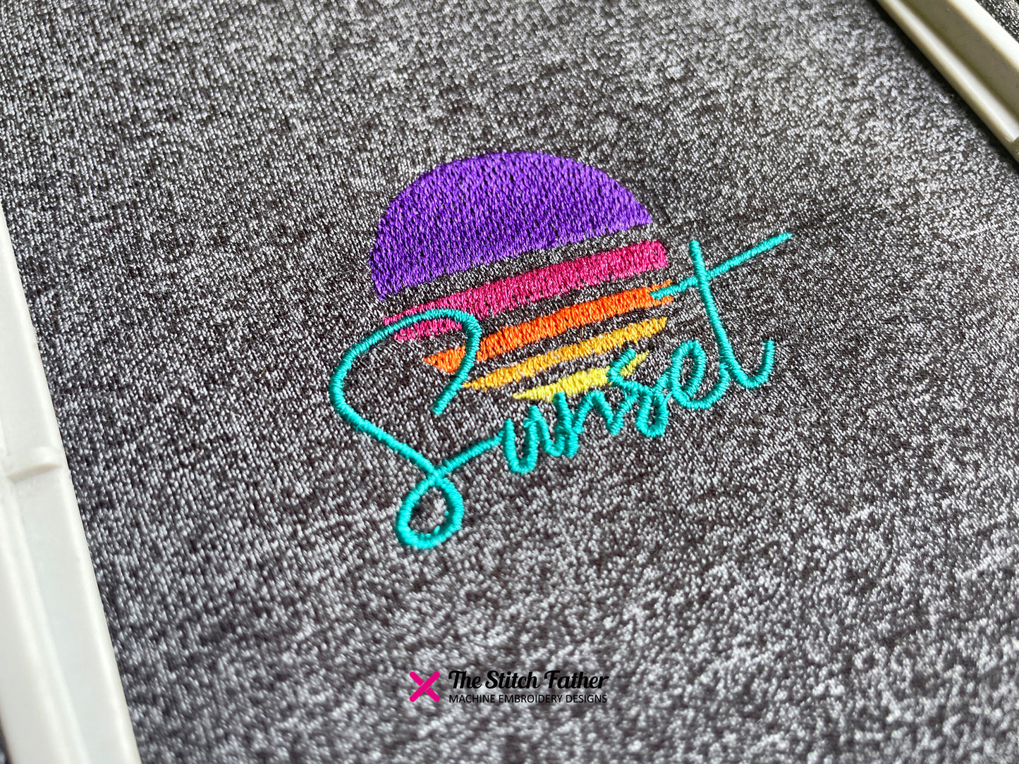Sonnenuntergang Retro Logo