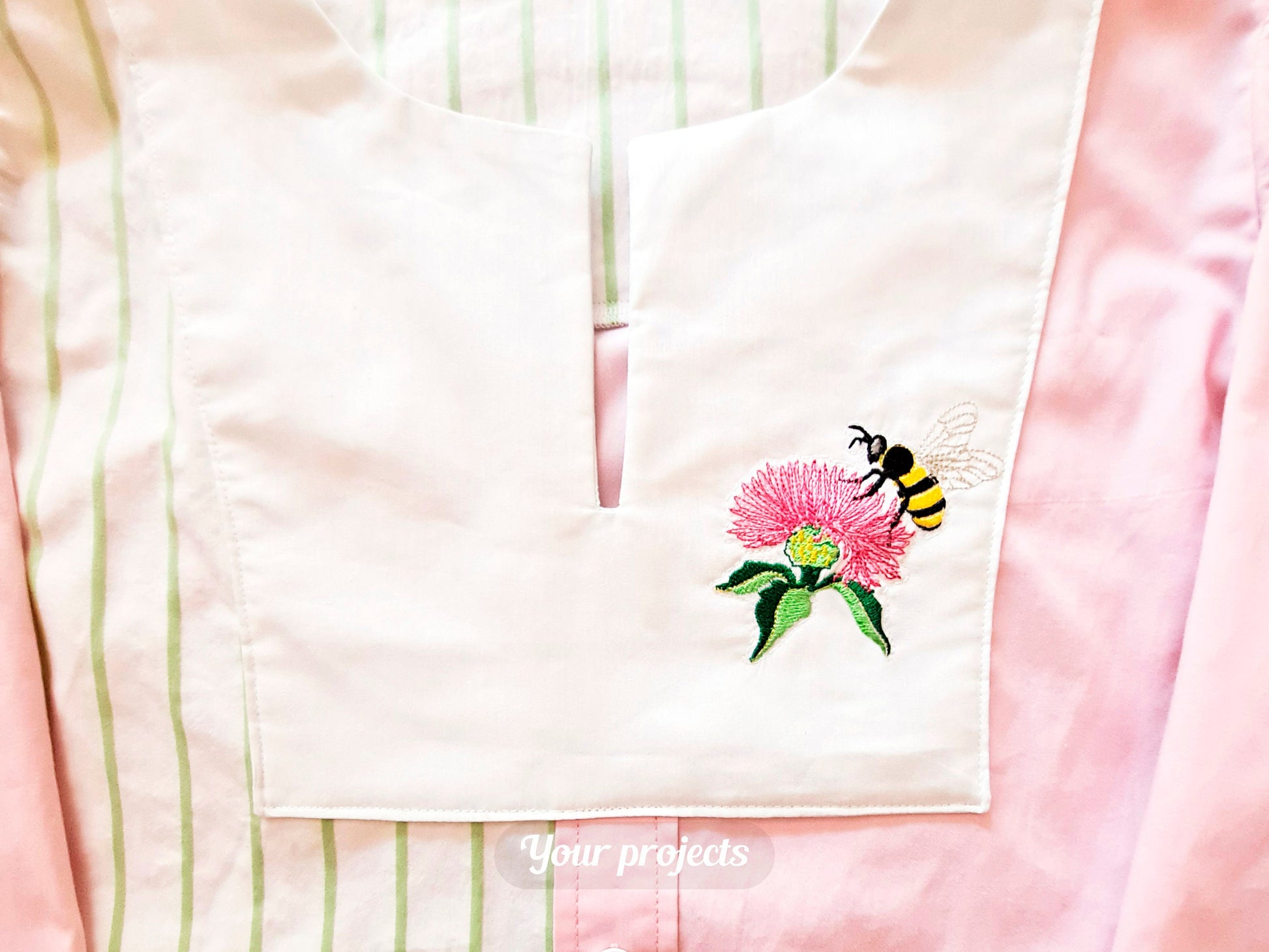 Mini Bee Foraging Embroidery design – Realistic Bee on Thistle Flower – Flying Honey Bee Flower – Animal Bees – Side View - INSTANT DOWNLOAD